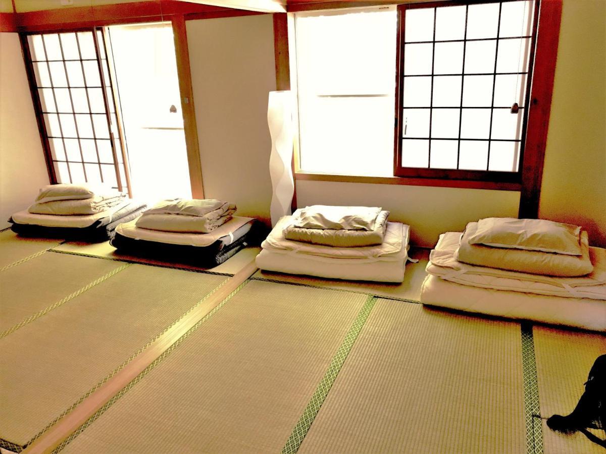 Tsushima White House Bed and Breakfast Εξωτερικό φωτογραφία