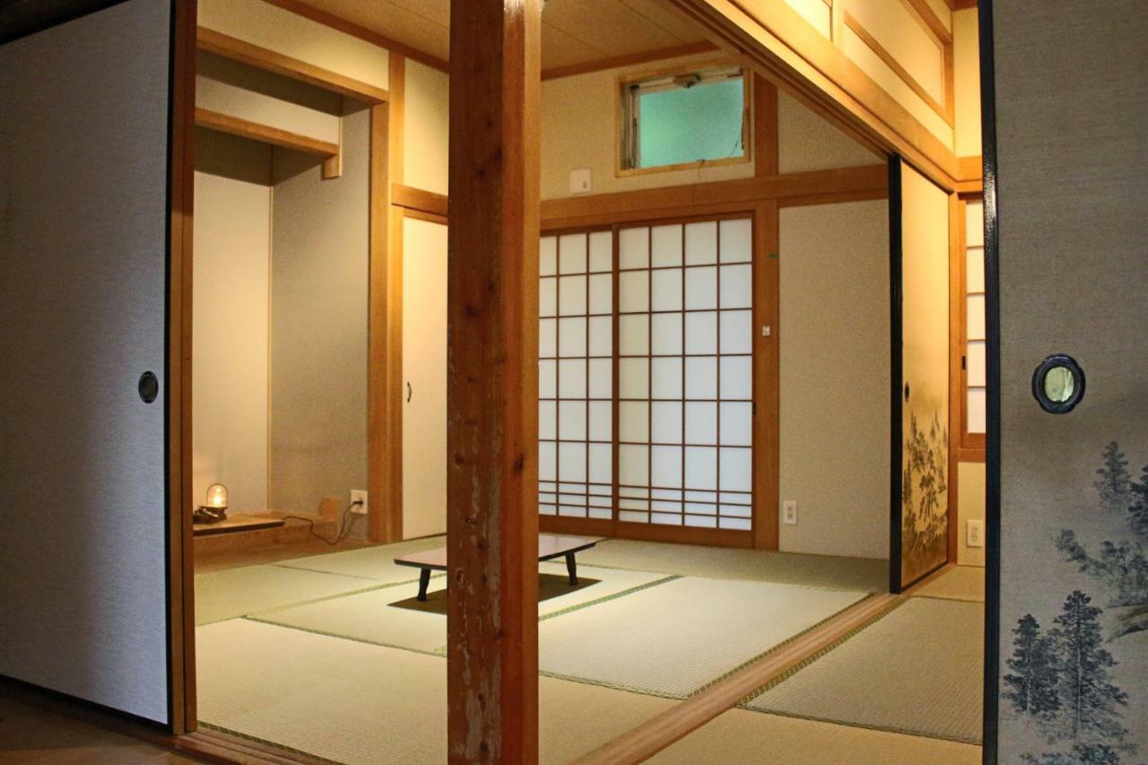 Tsushima White House Bed and Breakfast Εξωτερικό φωτογραφία