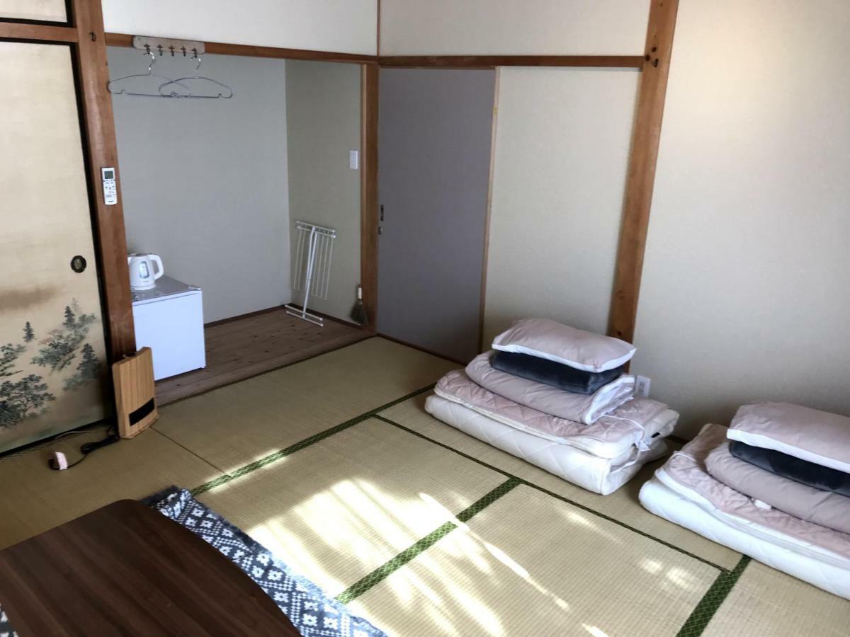 Tsushima White House Bed and Breakfast Εξωτερικό φωτογραφία